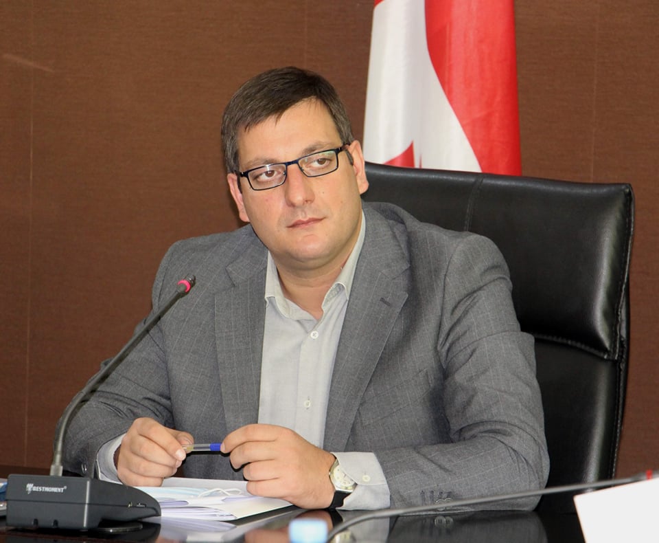 ქუთაისის  საკრებულოს თავმჯდომარის მოვალეობის შემსრულებელი, როგორც  ექიმი კოვიდპანდემიასთან ბრძოლაში ჩაერთვება