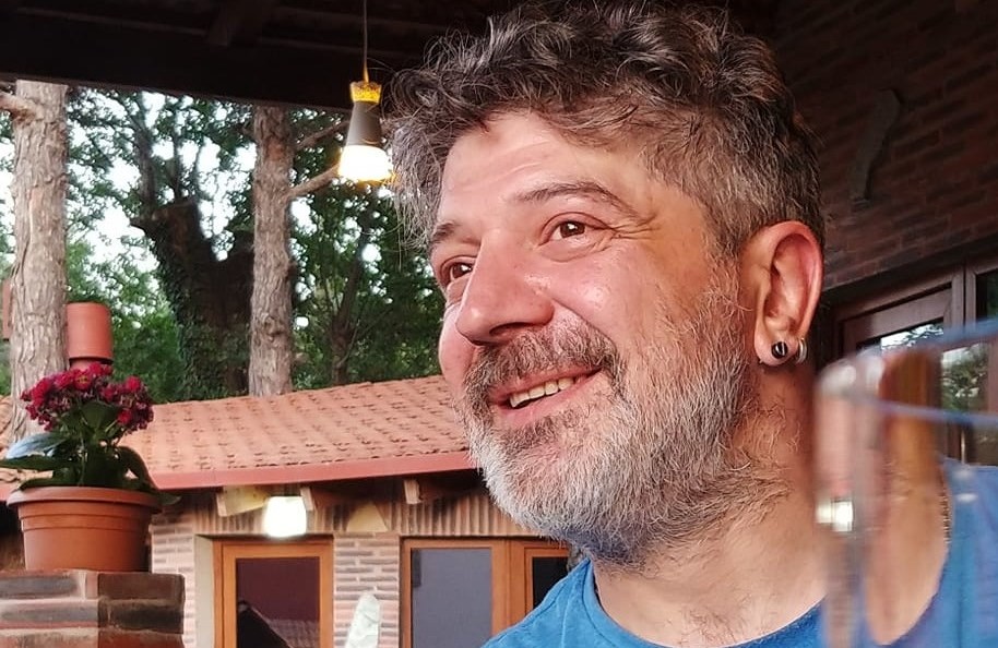 “ჩემი პირველი ნამუშევარი რკინაში, მაგრა მომწონს” – დუტამ მეგობრებს ფანჩატური “წარუდგინა”