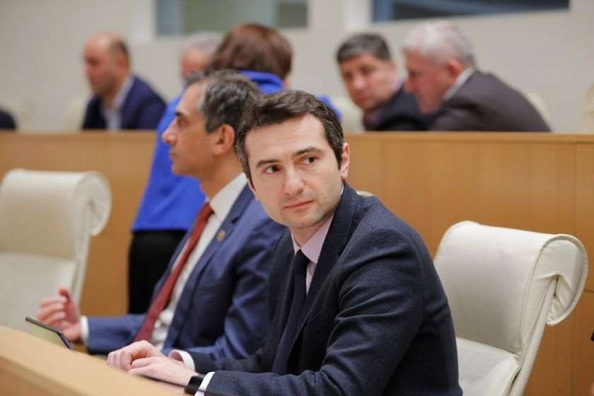 კახა კუჭავა: რეზო გაბრიაძე ბუმბერაზი გენიოსი იყო, რომელიც ძალიან დაგვაკლდება