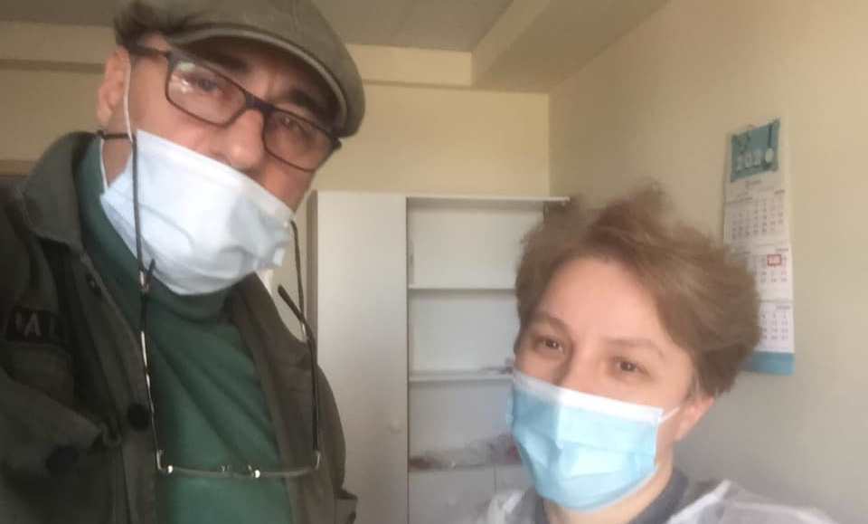 ამ დღეებში უნდა დავრეკო და ჩავეწერო ტრავმატოლოგთან. ამბობენ, დიდი რიგებიაო - ცნობილი პაციენტი სახალისო ადუიოჩანაწერიდან