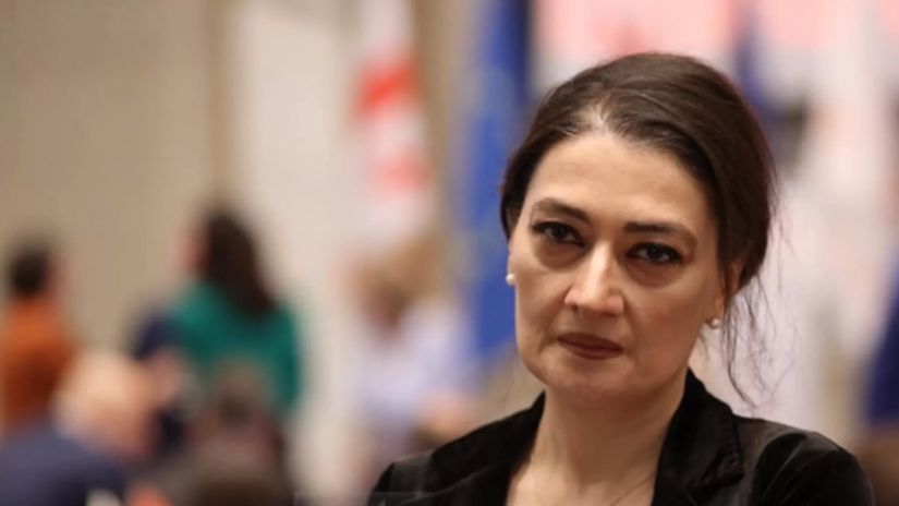 პარლამენტთან 6 საათზე გამოვიდეთ!.. ძალადობის წინააღმდეგ ძალადობის გარეშე – თაკო ჩარკვიანი