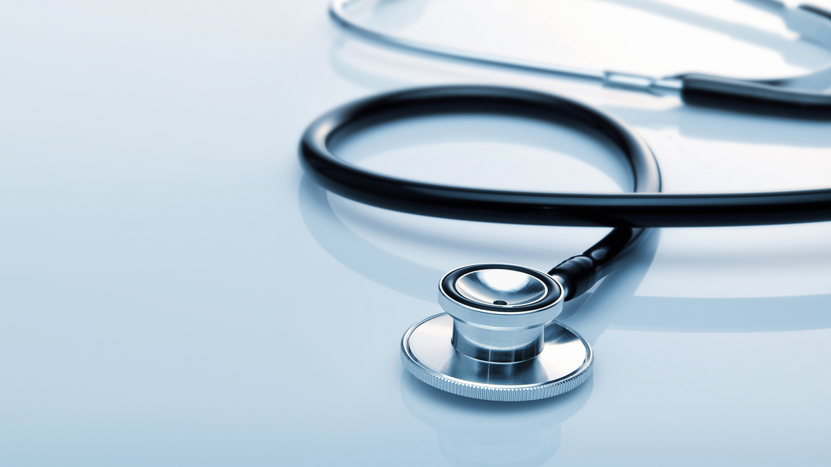 კოვიდსასტუმროში ინფიცირებული პაციენტი ექთანს თავს დაესხა