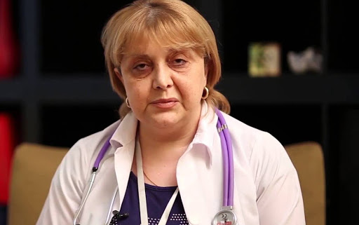 “ფაქტები ვიცი, რომ რეგიონებში კოვიდინფიცირებული ექიმები კოვიდინფიცირებულ პაციენტებს მკურნალობენ” – ინგა მამუჩიშვილი