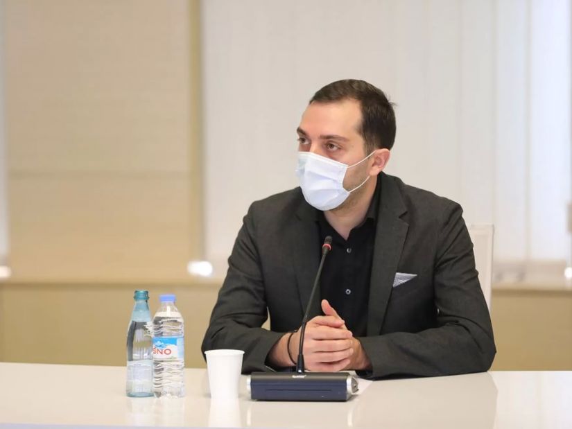 აუცრელებისთვის ფასიანი მკურნალობა ამ ეტაპზე არაჰუმანურ ნაბიჯად მიმაჩნია - კულუმბეგოვი ​