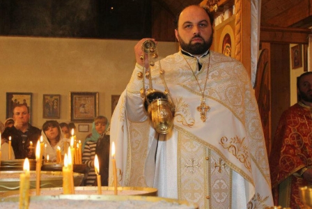 „ესაა 21-ე საუკუნის კერპთაყვანისმცემლობა. დღევანდელი საქართველო ჯერ არ გაქრისტიანებულა“ – დეკანოზი 21 დეკემბრის „მოვლენებზე“