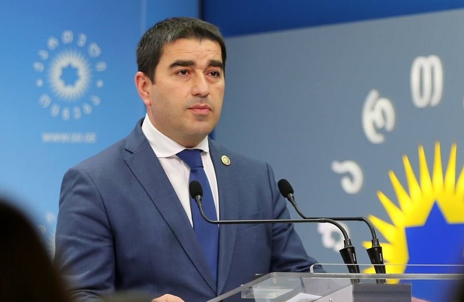 დესტრუქციის ფონზე, საკონსტიტუციო ცვლილებებზე თანახმა არ ვართ – შალვა პაპუაშვილი