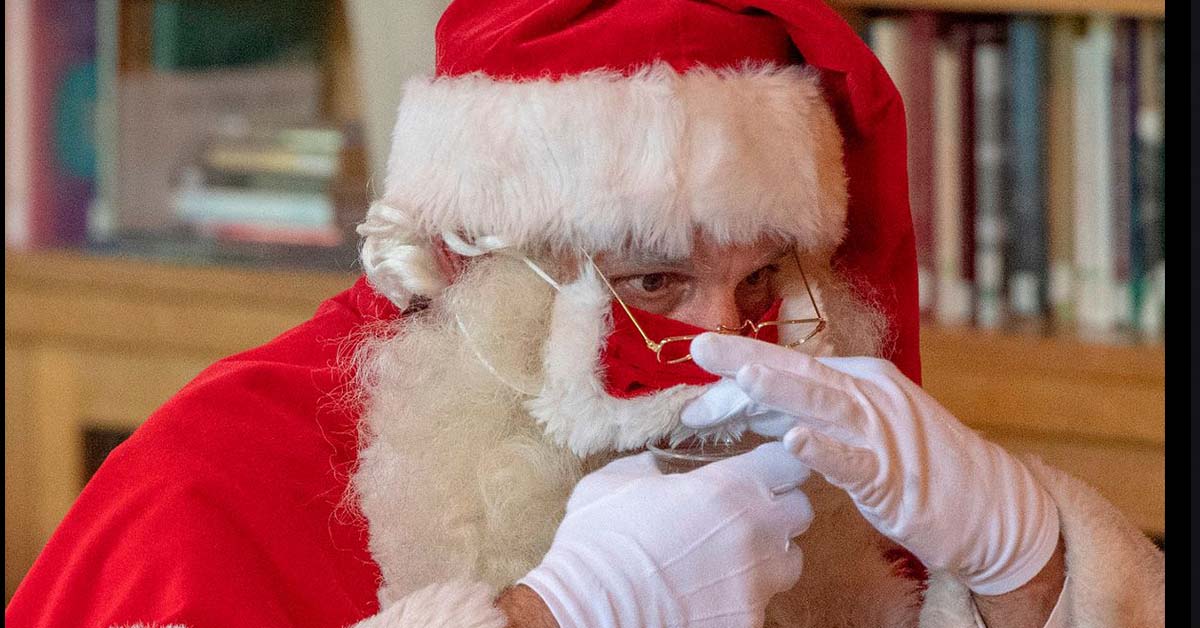 თოვლის ბაბუა ეკიპირებით – როგორ სანტა კლაუსს ნახავენ პატარები გამოძახების შემთხვევაში