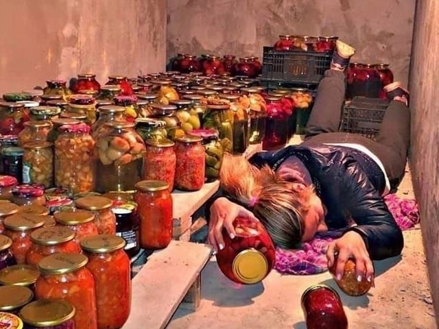 35 ცალი 3 ლიტრიანი ქილა კომპოტი მომპარეს, სიმბოლურად ერთი ქილა დამიტოვეს – ქურდობა რუსთავში