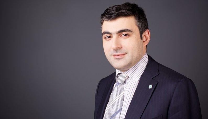 როგორ გრძნობს თავს ნიკოლოზ გამყრელიძე აცრის შემდეგ