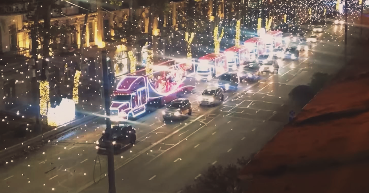 VIDEO: თბილისის ქუჩებში საახალწლო „ქარავანი“ გამოჩნდა