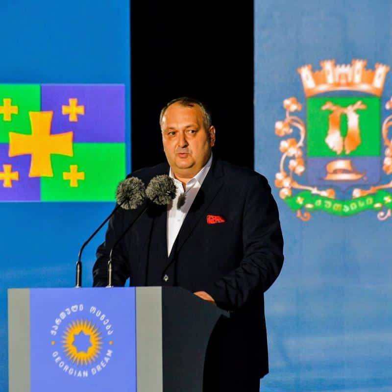 ქუთაისის მერმა შობის დღესასწაული მოსახლეობას მიულოცა