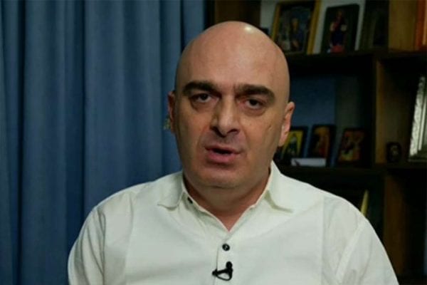 ცოფებს ყრის უკვე და ეს კარგია – სანდრო ბრეგაძე ტელევიზიას ქმნის და ამბობს, რომ ეს იქნება გარღვევა ქართულ ლიბერასტულ ტელესივრცეში