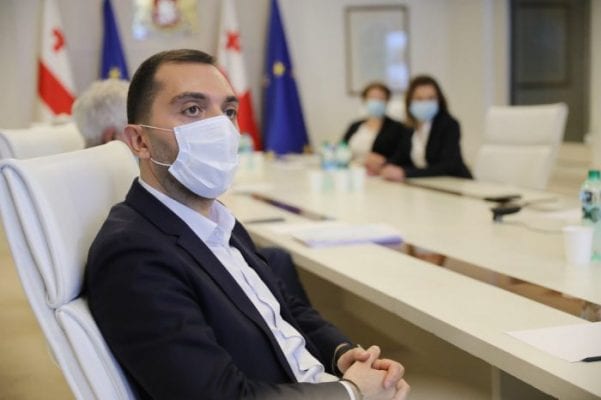 კორონავირუსზე აცრამდე მოქალაქეებს სპეციალური კითხვარის შევსება მოუწევთ