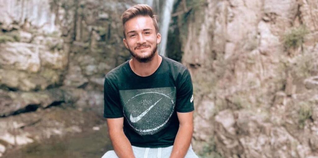 იმ ღამით მამა სახლში დაღლილი მივიდა, მიშომ ჩაი მოუმზადა... - ახლოურების ნათესავი ტრაგიკული ღამის დეტალებზე