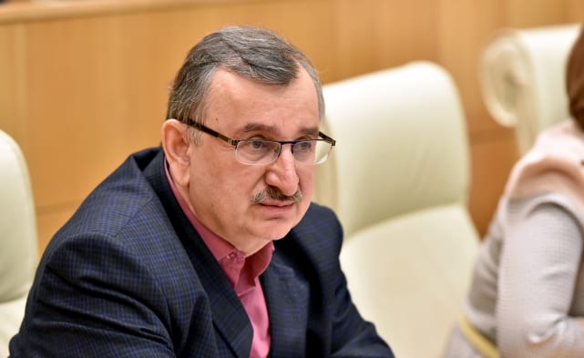 “რატომ არის სამიათასლარიანი ხელფასი თბილი ადგილი?! მე პარლამენტს უფრო მეტს ვაძლევდი” – რომან გოცირიძე