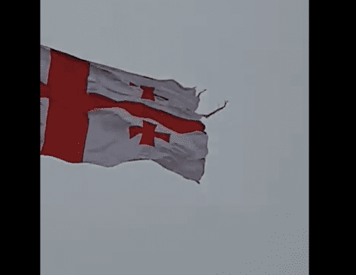 ქუთაისში დროშა ისევ დაზიანდა – ვიდეო