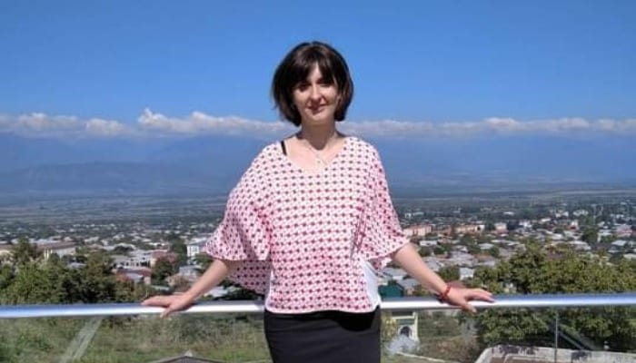 „ჩემი ოჯახის წევრებს, ამაზე ლაპარაკი არ უყვართ“ - თელავში მცხოვრები იზა ჩაველაშვილი ნათესავებს ეძებს