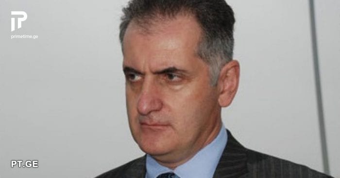 სადგისით დაჩხვლიტეს და სცემეს იქ მისული გია მაისაშვილი – კონსტანტინე გამსახურდია პანთეონში მომხდარ ამბავზე წერს