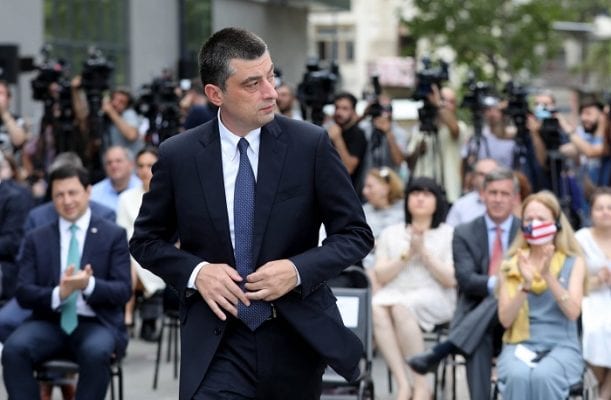 „წარმოუდგენელი“.. „მისასალმებელი“… „სამწუხარო“ – ვინ როგორ აფასებს გახარიას თანამდებობიდან წასვლას