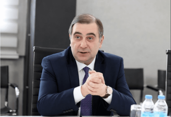 განათლების მინისტრი მშობლებს მიმართავს