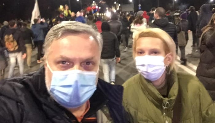 გიორგი ბარამიძე და მისი მეუღლე კომენდანტის საათის დარღვევის გამო 2 000 ლარით დააჯარიმეს