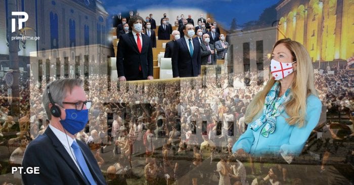 რუსთაველის გამზირი მასშტაბური აქციის მოლოდინში – ცარიელი სკამები მოლაპარაკების მაგიდასთან და ოპოზიცია ქუჩაში