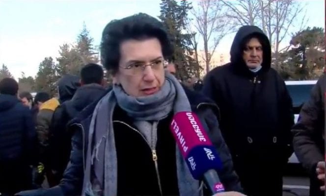 ირაკლი, გაიხსენე, ვის რა დაუჯდა ბურჯანაძის ეგრე მოხსენიება, შენ თუ არ გახსოვს, მამაშენს კითხე - ნინო ბურჯანაძე კობახიძეს პასუხობს