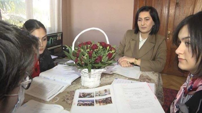 ზუგდიდელ ინგლისური ენის სერთიფიცირებულ სპეციალისტს, ლელა ბულიას მომავლის მასწავლებლის ტიტული მიენიჭა