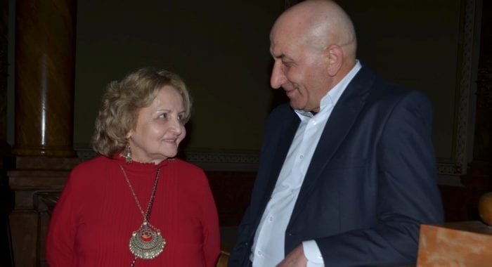 “ასე ჩუმად და უთქმელად დავბერდით… მიყვარხარო, არ გვითქვამს, მაგრამ ტკივილი არ მიგვიყენებია” – ეთერ თათარაიძისა და ამირან არაბულის სიყვარულის ისტორია