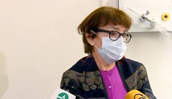 ლანა ღოღობერიძე კორონავირუსის საწინააღმდეგო ვაქცინით აიცრა