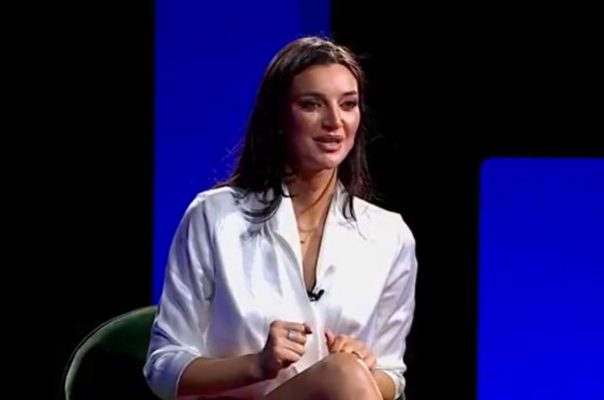 ფეხმძიმე ალექსანდრა პაიჭაძე აიცრა – ფოტო