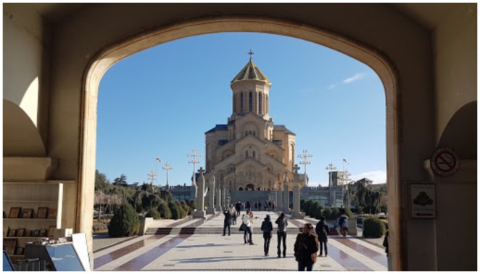 გურამ დოჩანაშვილი სამების საკათედრო ტაძარში გადაასვენეს