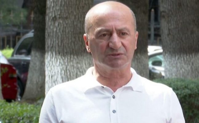 დანა სწორედ მას ეჭირა ხელში, მენაბდის დაკავება აქამდეც უნდა მომხდარიყო – კალანდიას ადვოკატი