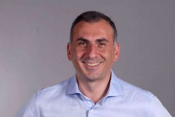 ყოველი ძილის წინ მესიზმრება, რომ კრწანისის ბრძოლაში ვარ, ყველაზე მეტად როცა უჭირს ერეკლეს, მაშინ გადავტენი ხოლმე და ვთიბავ სპარსელების ჯარს - ელისაშვილი