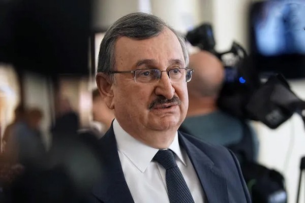 აბსურდია, რომ მიხეილ სააკაშვილმა უბრძანა პარტიას შიმშილობა, მან ყველაზე ბოლოს გაიგო – რომან გოცირიძე