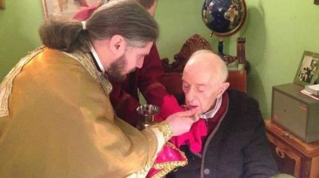 რა უთხრა ედუარდ შევარდნაძემ მამაოს ზიარებისას – ექსპრეზიდენტის ბოლო ფოტო და ხუმრობა