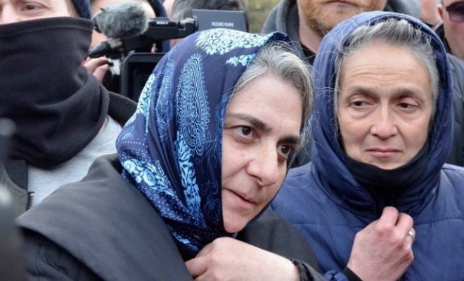 სპეცრაზმელმა თავისი საწვიმარი დამიფინა და მთხოვა, ამაზე მაინც დადგით მუხლებიო - მაკა სულაძე