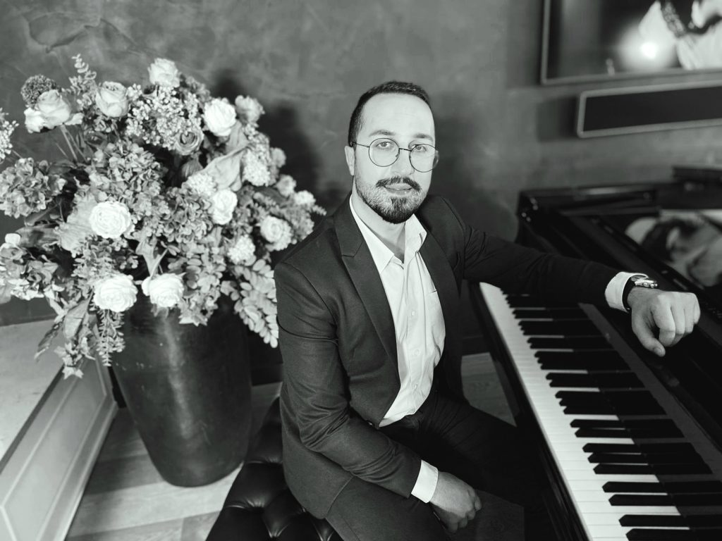 „არ არის რთული, ჩემ მუსიკაში ქართული გენეტიკური კოდის ამოკითხვა!“ - გერმანიაში მოღვაწე ქართველი კომპოზიტორის საუნდტრეკების პირველი დისკი