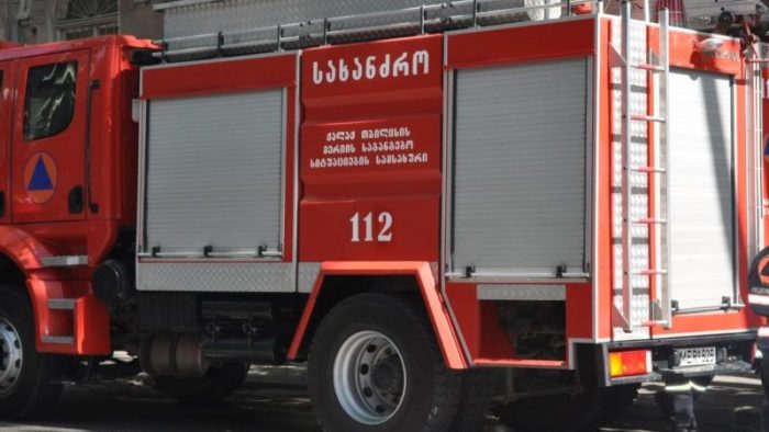 ხულოში 2 სახლი დაიწვა