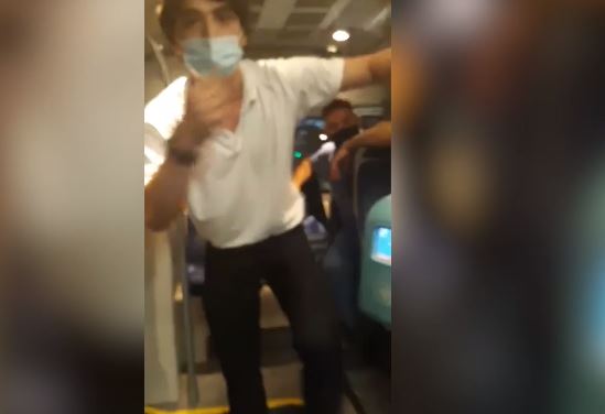 VIDEO: „ფაშისტი ხარ!“ – დაპირისპირება თბილისის ავტობუსში