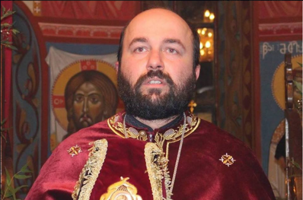 პედოფილიაზე იყოს უვადო პატიმრობა, კასტრაციით - დეკანოზი სამეგრელოში მომხდარზე