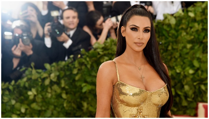 კიმ კარდაშიანმა გაამხილა, რომ საკუთარ თავზე ფეიკ ნიუსებს თავად ავრცელებს – თუმცა ამას თავისი ახსნაც აქვს