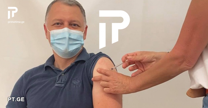 გიორგი ფხაკაძე აიცრა