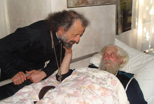 ძალიან ბევრი ადამიანის სული გადაარჩინე - სამღვდელოება და მრევლი არქიმანდრიტ იოაკიმეს ემშვიდობება