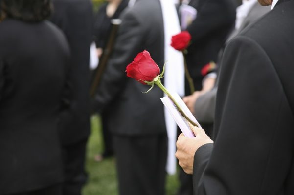 18 წლის გოგო გარდაიცვალა, რომლის რეალური ასაკიც 144 წელი იყო – მისი ბოლო სიტყვები დედის მისამართით იყო – უნდა გამიშვა…