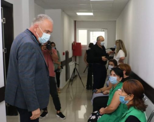 რუსთავში, მასობრივი ვაქცინაციის ფარგლებში, საყოველთაო აცრა მიმდინარეობს