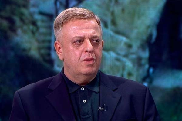 აბა, თუ გამოიცნობთ, ვინ გაათავისუფლა დღეს ციხიდან ქალზე მოძალადე გოგი წულაია? – რას წერს ლევან ნიკოლეიშვილი