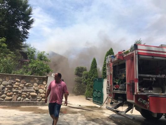 სოფელ ზედა ეწერში ბიზნესმენის სახლი დაიწვა