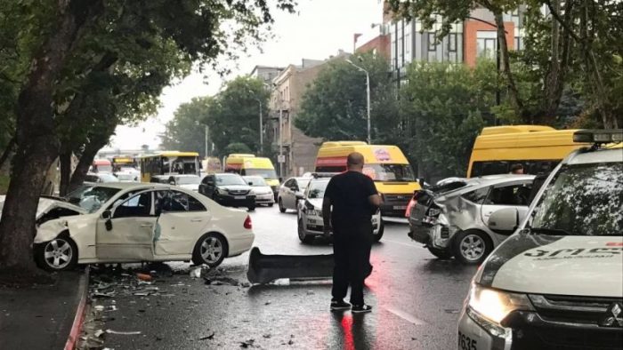 საქართველოში ავტოსაგზაო შემთხვევას 6 თვეში 189 ადამიანი ემსხვერპლა