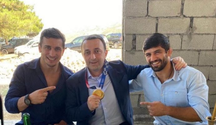 „პრემიერი და ჩემპიონები“ - დღის ფოტო არხილოსკალოდან